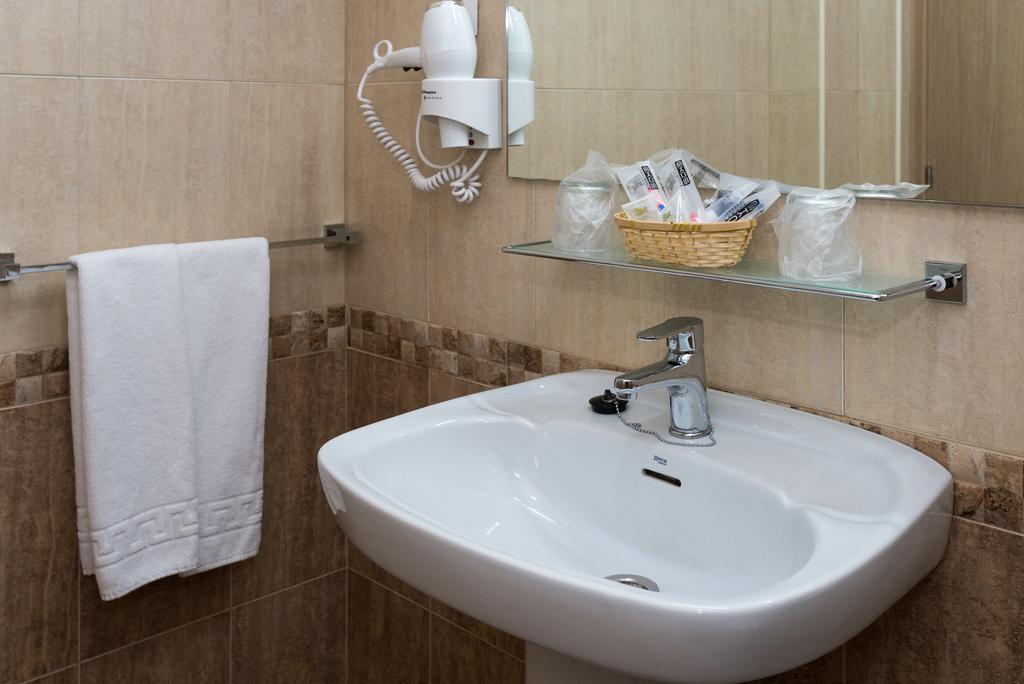 H. Ciudad De Lepe Hotel Екстериор снимка